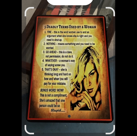 Girl things - Picture 1 of 2